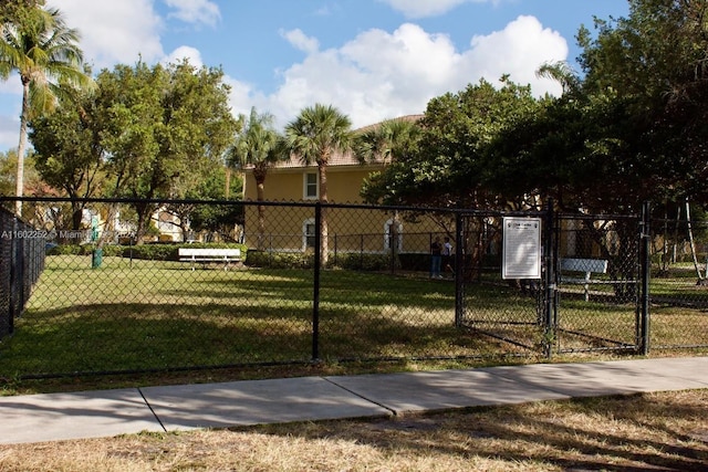 view of front of home with a front lawn