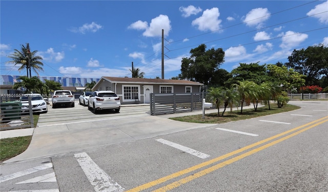 view of front of property