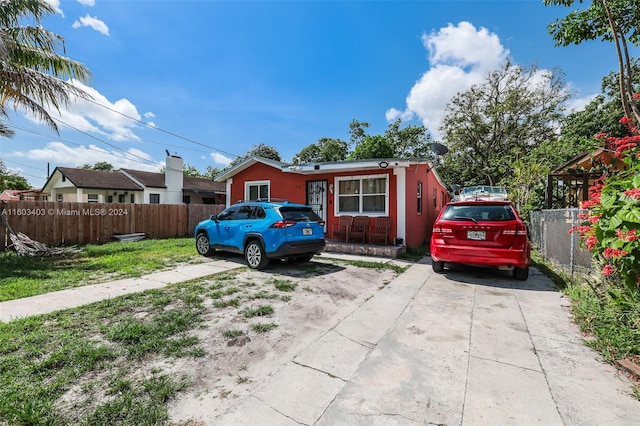 view of front of property