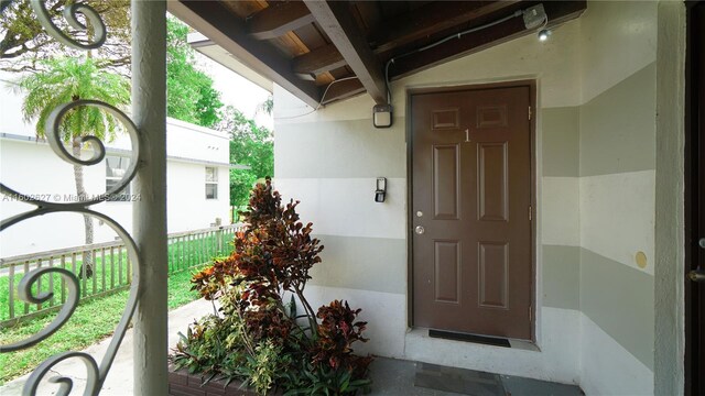 view of entrance to property