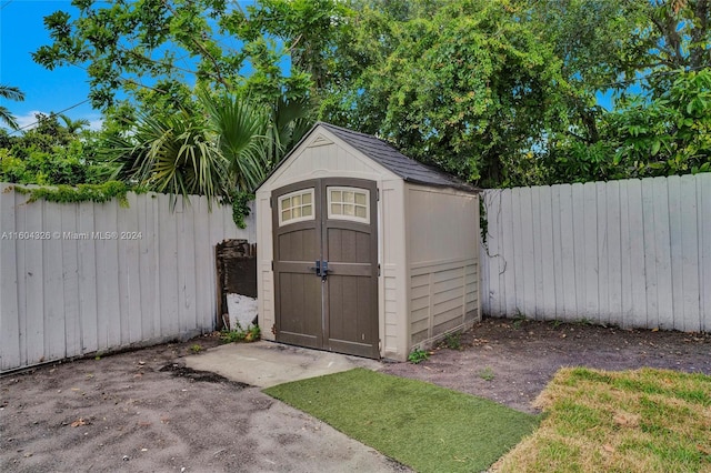 view of outbuilding