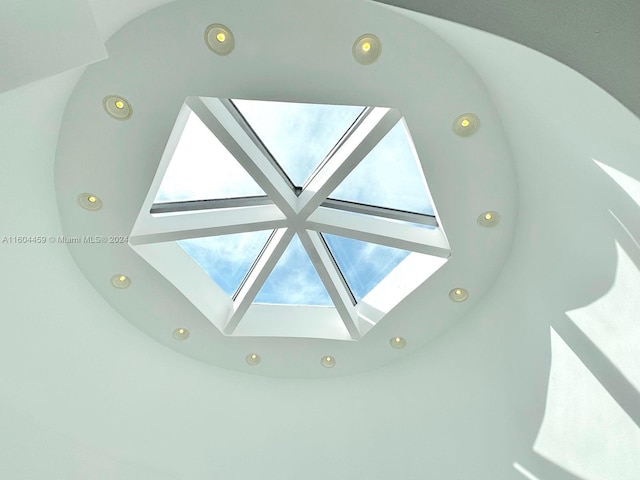 3344 NE 167th St, North Miami Beach, FL 33160 - detailed view of recessed lighting and a skylight
