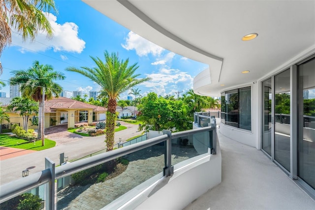 3344 NE 167th St, North Miami Beach, FL 33160 - view of balcony