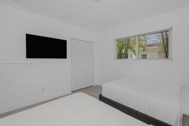 bedroom featuring a closet