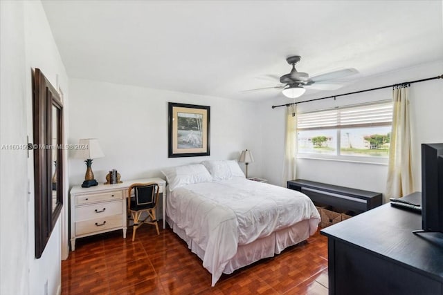 bedroom featuring ceiling fan