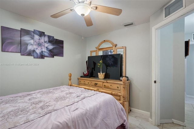 bedroom featuring ceiling fan