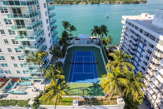 bird's eye view with a water view