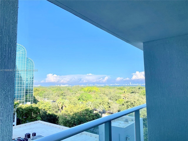 4250 Biscayne Blvd Unit 806, Miami, FL 33137 - balcony featuring a forest view