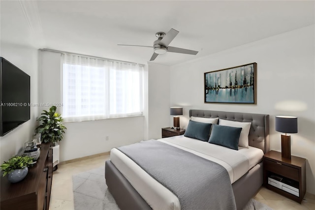 bedroom featuring ceiling fan