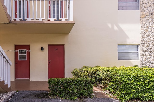 view of property entrance