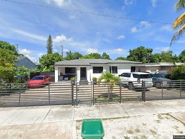 view of front of house