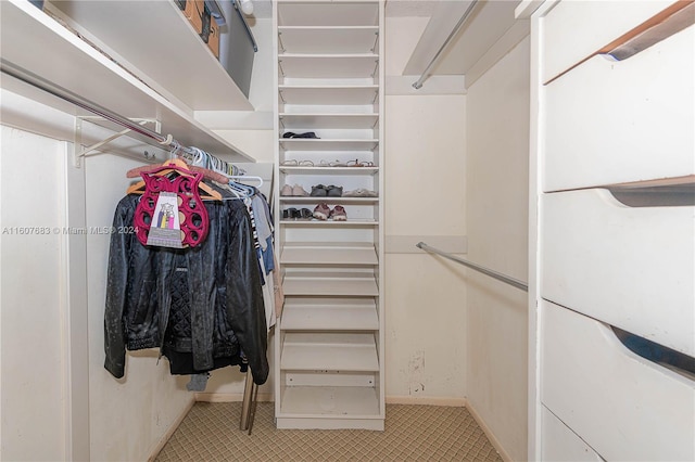 view of walk in closet