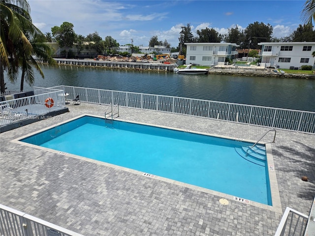 view of swimming pool