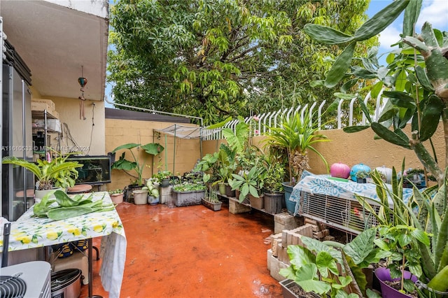 balcony featuring a patio