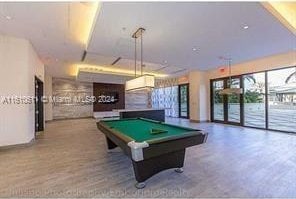 playroom featuring billiards