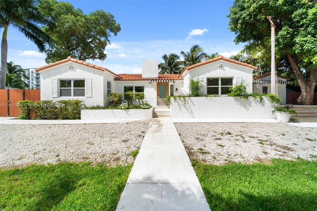 view of mediterranean / spanish-style home