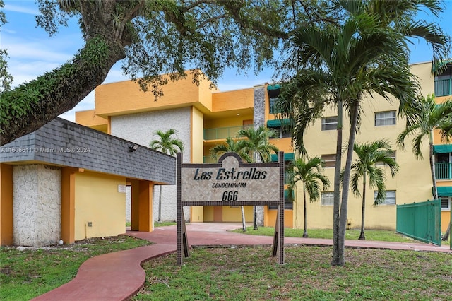 666 W 81st St Unit 226, Hialeah, FL 33014 - photo 2