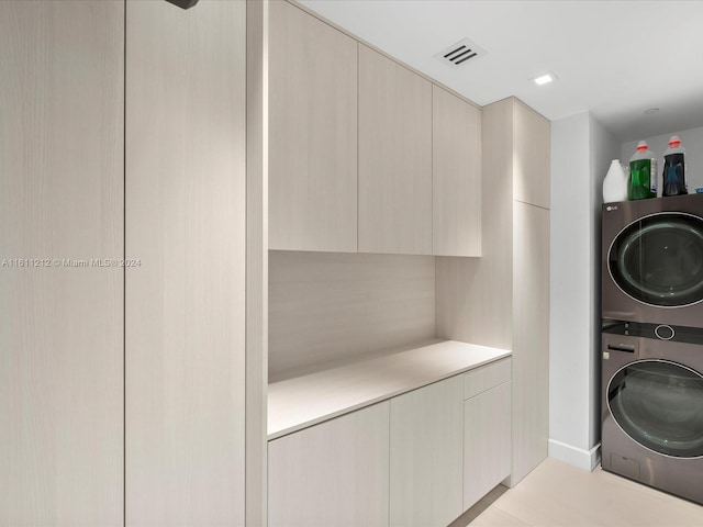 16500 Collins Ave Unit Th-8, Sunny Isles Beach, FL 33160 - laundry area featuring stacked washer and clothes dryer