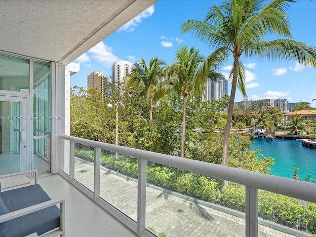 16500 Collins Ave Unit Th-8, Sunny Isles Beach, FL 33160 - balcony featuring a water view and a view of city