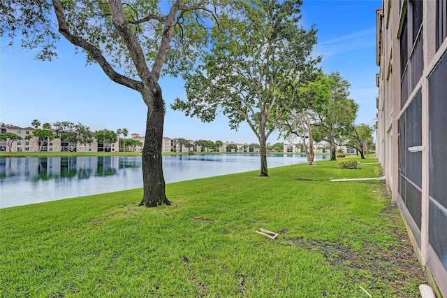 view of yard featuring a water view