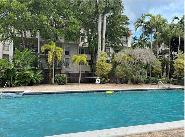 view of swimming pool