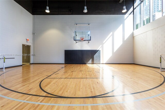 1010 Brickell Ave Unit 2201, Miami, FL 33131 - view of sport court featuring community basketball court