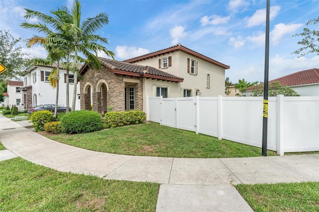 view of front of house with a front yard