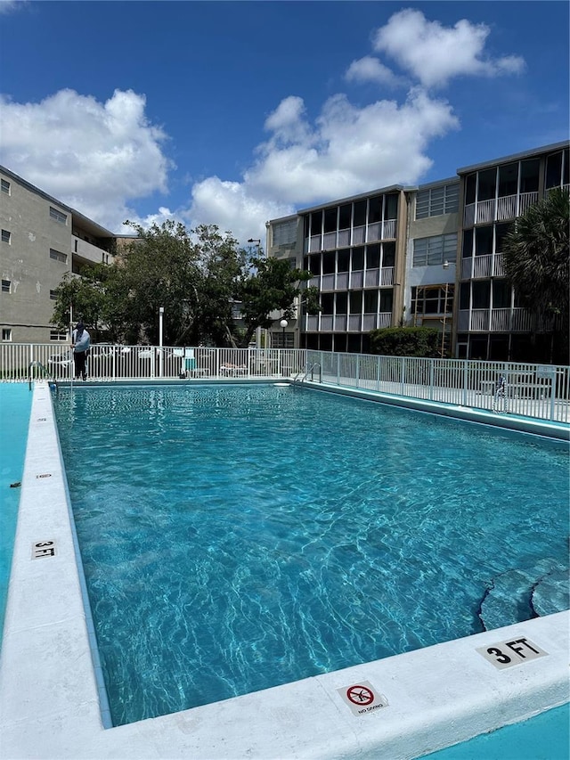 view of swimming pool