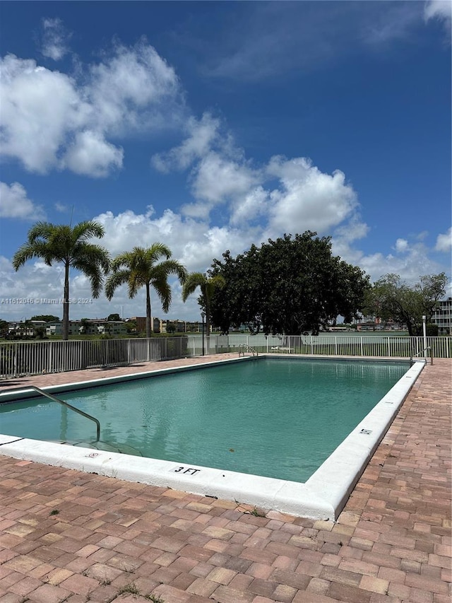 view of swimming pool