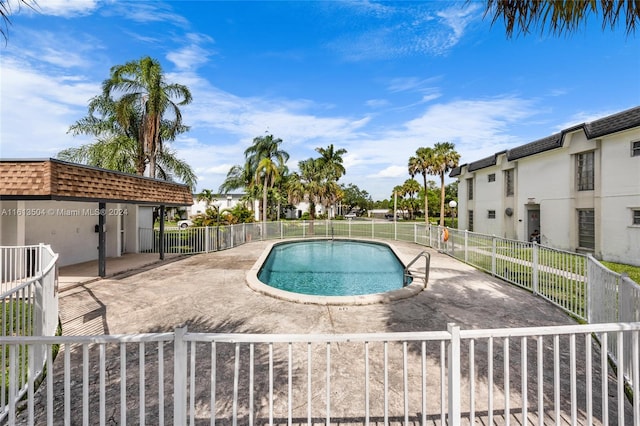 view of swimming pool