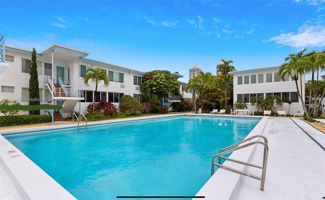 4710 Pine Tree Dr Unit 45, Miami Beach, FL 33140 - photo 2