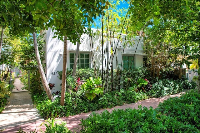 421 Meridian Ave Unit 16, Miami Beach, FL 33139 - view of front of house featuring stucco siding