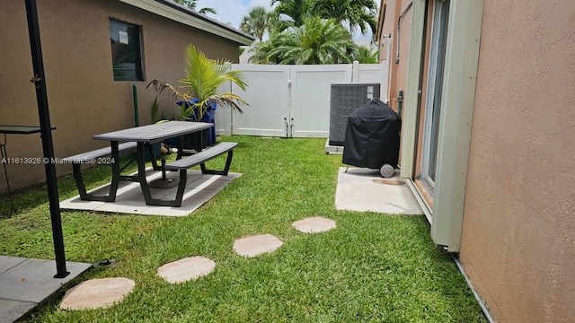 view of yard with cooling unit