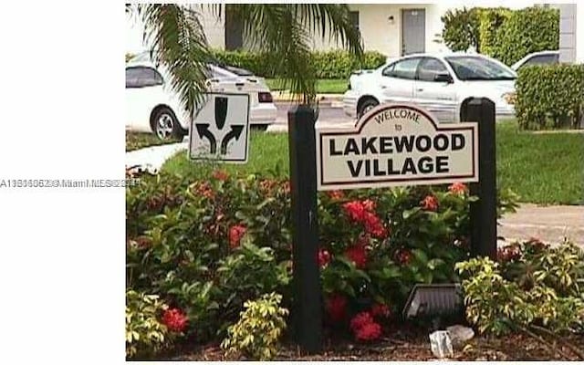 view of community / neighborhood sign