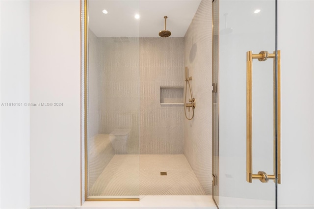 bathroom featuring walk in shower