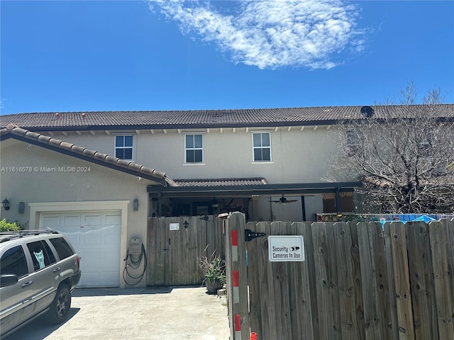 view of front of property