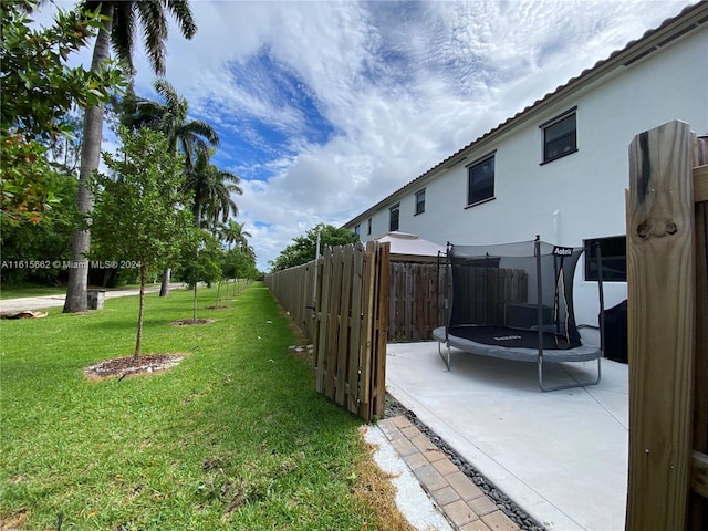 view of yard with a patio