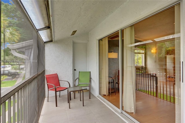 view of sunroom / solarium