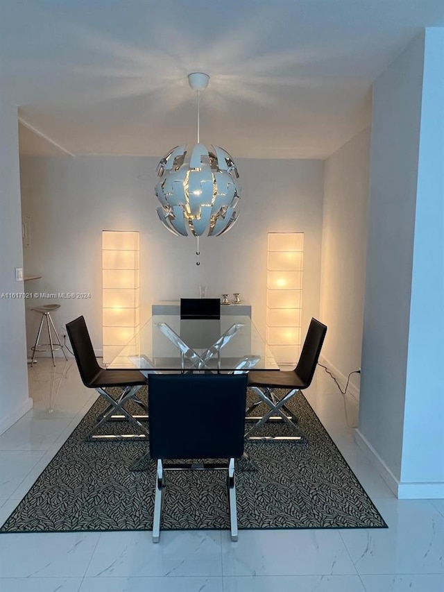 dining room with an inviting chandelier