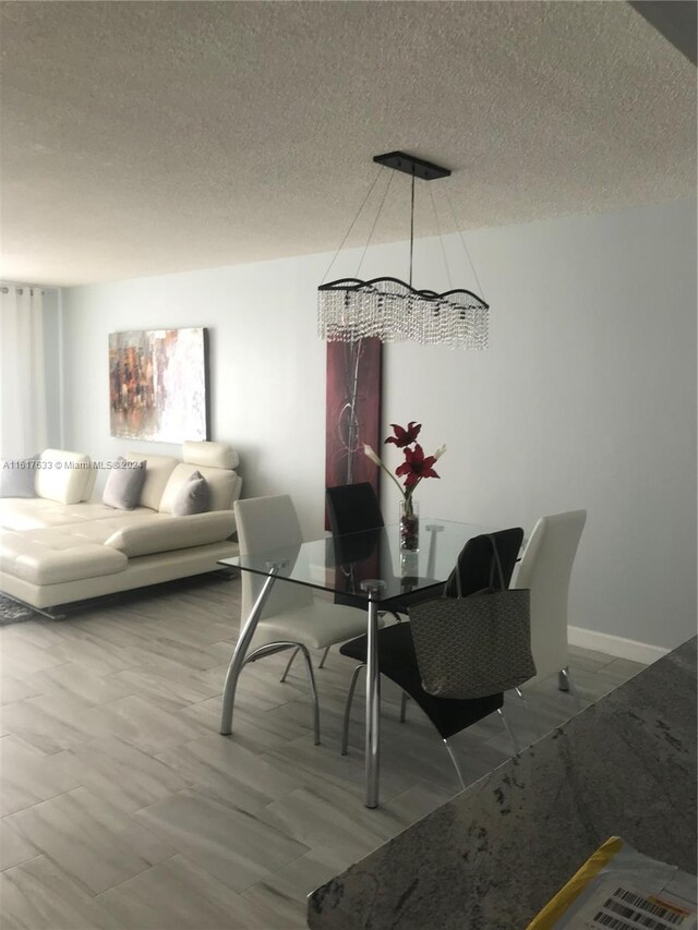 Listing photo 3 for 427 Golden Isles Dr Unit 16B, Hallandale Beach FL 33009