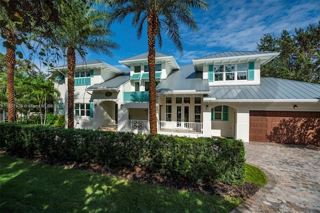 view of front facade with a garage