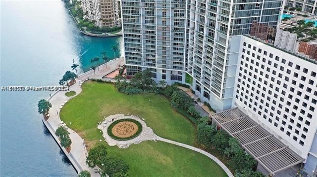 bird's eye view featuring a water view