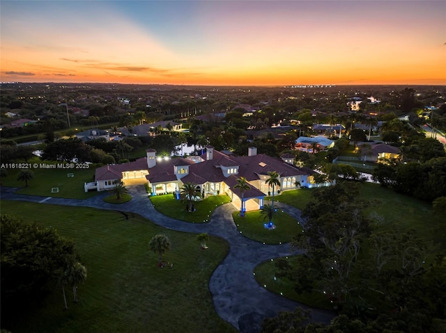 view of aerial view at dusk