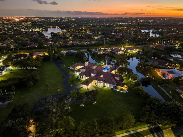 view of aerial view at dusk