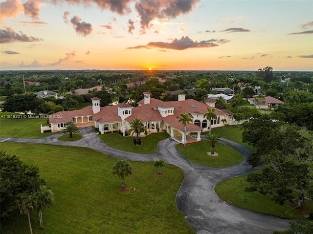 view of aerial view at dusk