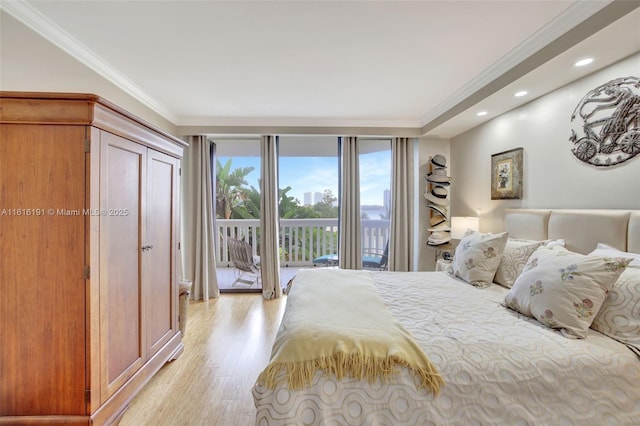 unfurnished bedroom featuring light wood finished floors, access to exterior, crown molding, and recessed lighting