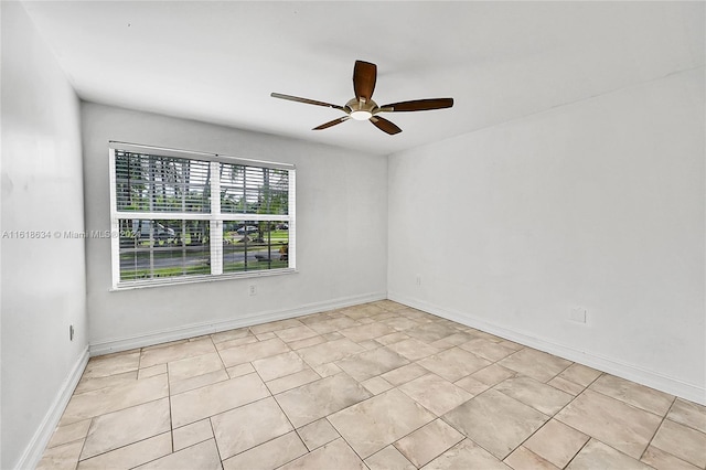 empty room featuring ceiling fan