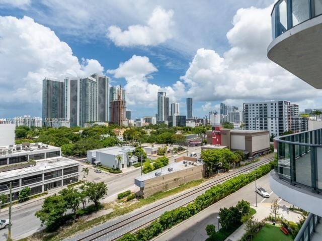 121 NE 34th St Unit 1014, Miami, FL 33137 - exterior space