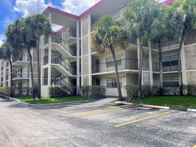 view of building exterior