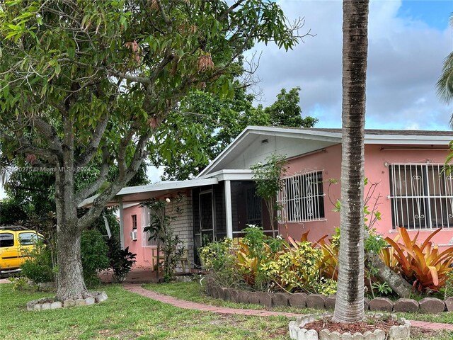 view of front of house